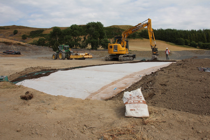 GCL with saline seal